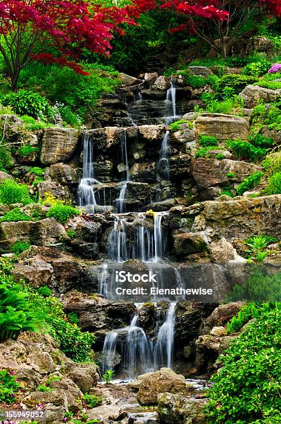 Kaskadowanie Waterfall - zdjęcia stockowe i więcej obrazów Bez ludzi - Bez ludzi, Fotografika, Kamień - Materiał budowlany