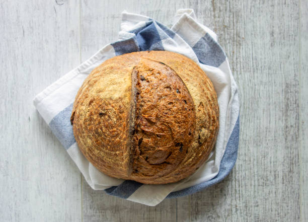 istock Loaf of bread 1559495004