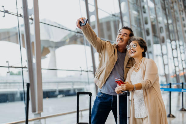 istock Let's take a selfie photo before boarding 1559577399