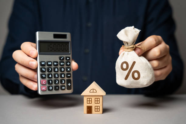 istock Calculate the value of your home on a loan. 1559978046