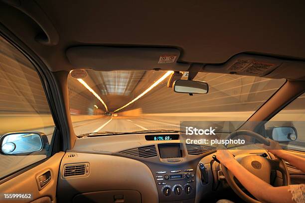 Foto de Velocidade De Carro De Carro De Vista e mais fotos de stock de Atividade - Atividade, Braço humano, Carro