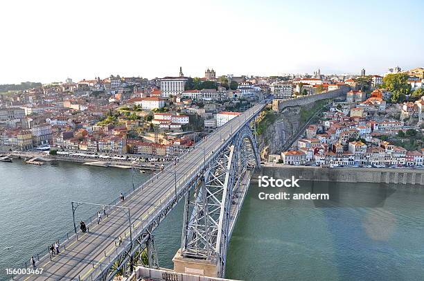 Ponte Dom Luís Porto - Fotografie stock e altre immagini di Ambientazione esterna - Ambientazione esterna, Architettura, Blu