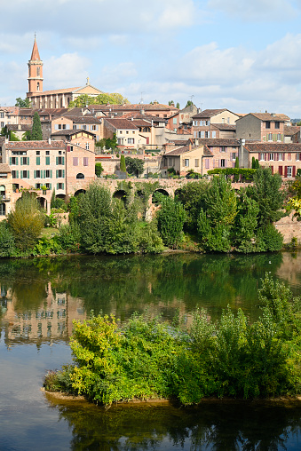 Pictures taken in the south of France: in a big city like Toulouse and a village near, Albi, at about 70 kms from there and well-known as well for their 'red' facades.