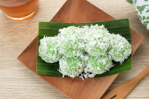 istock Klepon, Indonesian traditional snack 1560121677