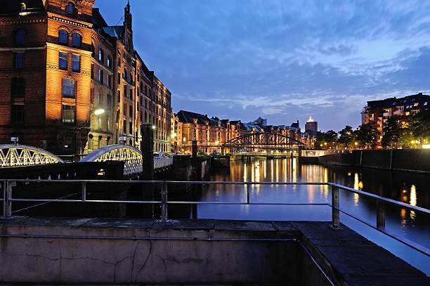 istock Hamburg, Speicherstadt at night 156016018