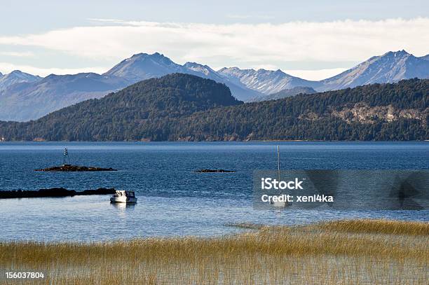 Foto de Nahuel Huapi Perto De Bariloche Patagônia Lake Região Da Argentina e mais fotos de stock de Ajardinado