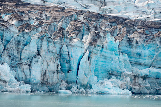 istock Glacier in Johns Hopkins Inlet 156063828