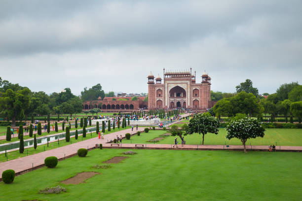 istock Taj Mahal garden aerial view with mosque 1560745343