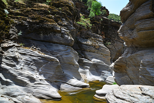 Tasyaran Valley, located in the city of Usak in Turkey, is an important tourist center with its natural formation.