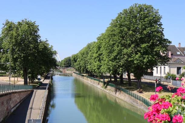 istock Mulhouse - Rhone-Rhine canal 1561060245