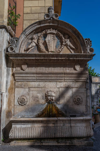 istock Sulmona, L'Aquila, Abruzzo. Fontana del Vecchio. 1561098638