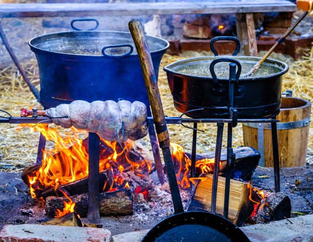 istock medieval cooking and meal place 1561102425