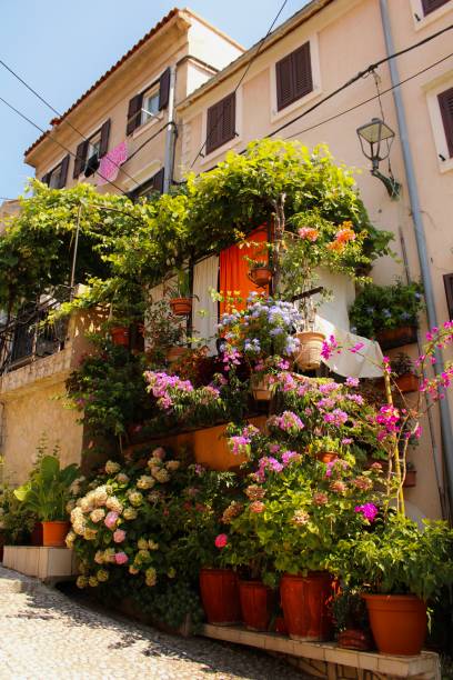 istock Balcony of flowers 1561338707