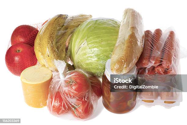 Foto de Comprar Envolto Alimentos Crus Isolado e mais fotos de stock de Alimentação Saudável - Alimentação Saudável, Amontoamento, Baguete