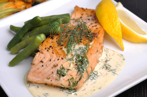 Pan-fried salmon with lemon dill sauce