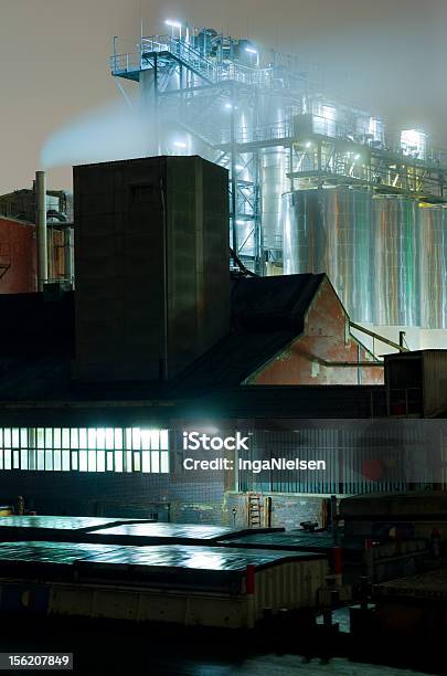 Fabrik Bei Nacht Stockfoto und mehr Bilder von Bauwerk - Bauwerk, Blau, Dampf