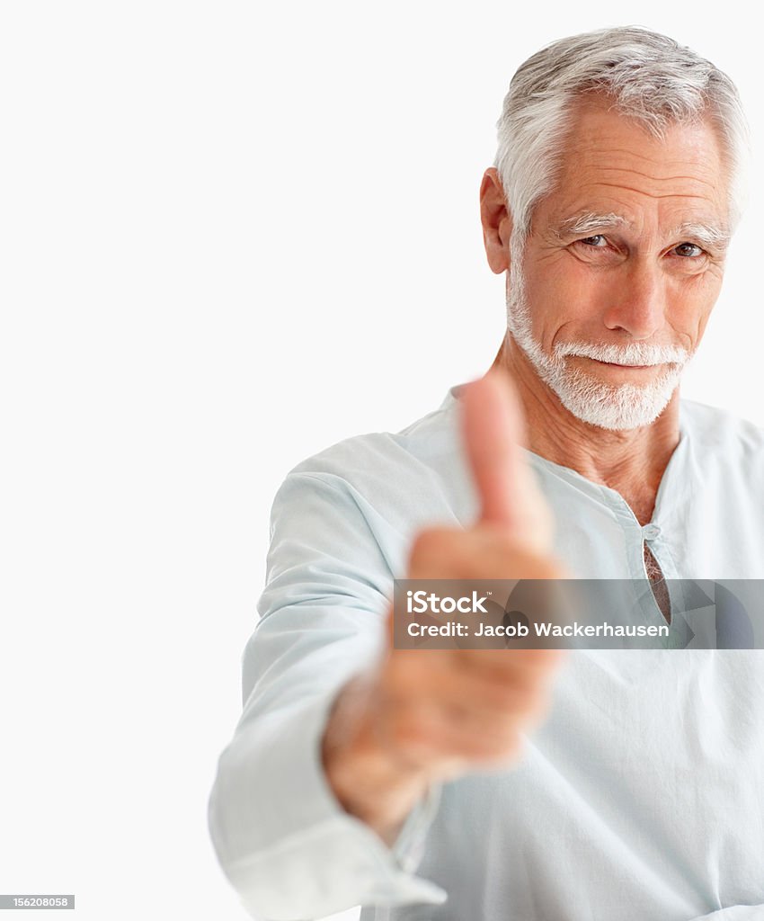 クローズアップの老人男性を示す親指を立てる - 男性のロイヤリティフリーストックフォト