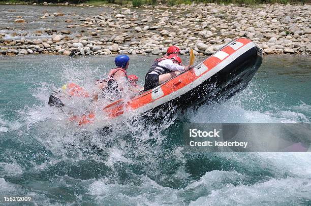 Foto de Rafting De Água e mais fotos de stock de Rafting em Águas Selvagens - Rafting em Águas Selvagens, Atividade, Aventura