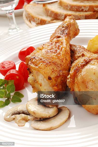 Foto de Roasted Chicken Drumstickscoxas De Frango Ao Forno e mais fotos de stock de Almoço
