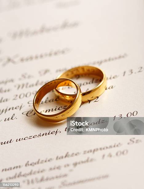 Foto de Convite De Casamento e mais fotos de stock de Aliança de casamento - Aliança de casamento, Amor, Anel - Joia