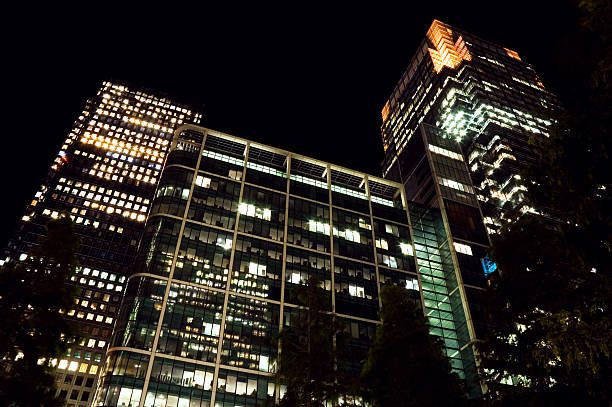 istock Canary Wharf at night 156213968
