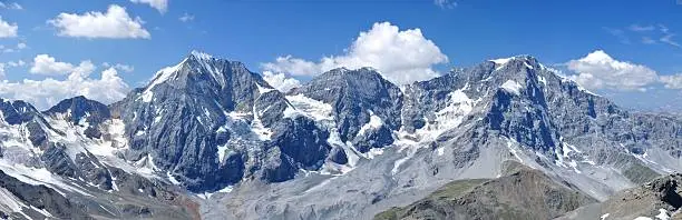 The triumvirate of SÃ¼dtirol (Alto Adige): KÃ¶nigspitze (Grand Zebru), Monte Zebru and Ortler (Ortles) at Sulden (Solda).