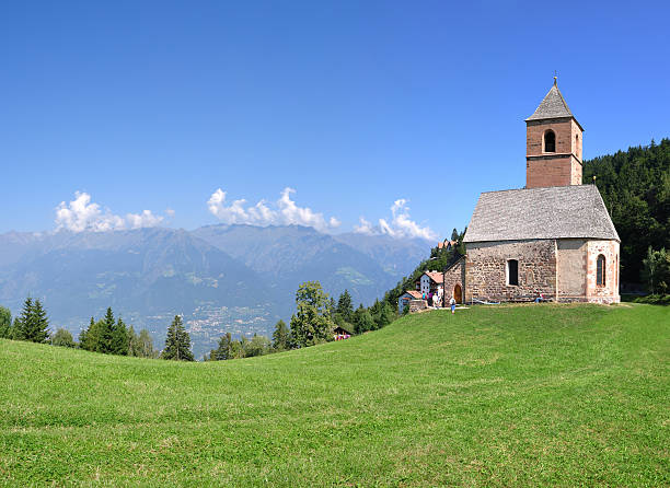 sankt katharina-hafling (südtirol - hafling imagens e fotografias de stock