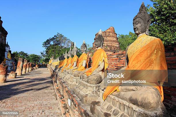 仏像ワットヤイチャイ Mongkol - アユタヤ市のストックフォトや画像を多数ご用意 - アユタヤ市, タイ王国, ヤイチャイモンコン寺院