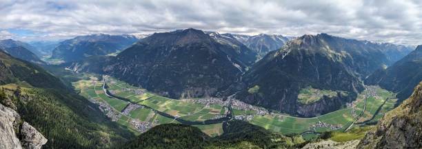 hike to the hauersee and hauerkogel in the ötztal. beautiful mountain panorama in the austrian mountains. wanderlust. high quality photo - grey wagtail imagens e fotografias de stock