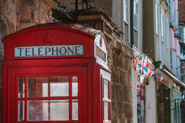 istock Old Telephone Booth in Oxford 1562516316