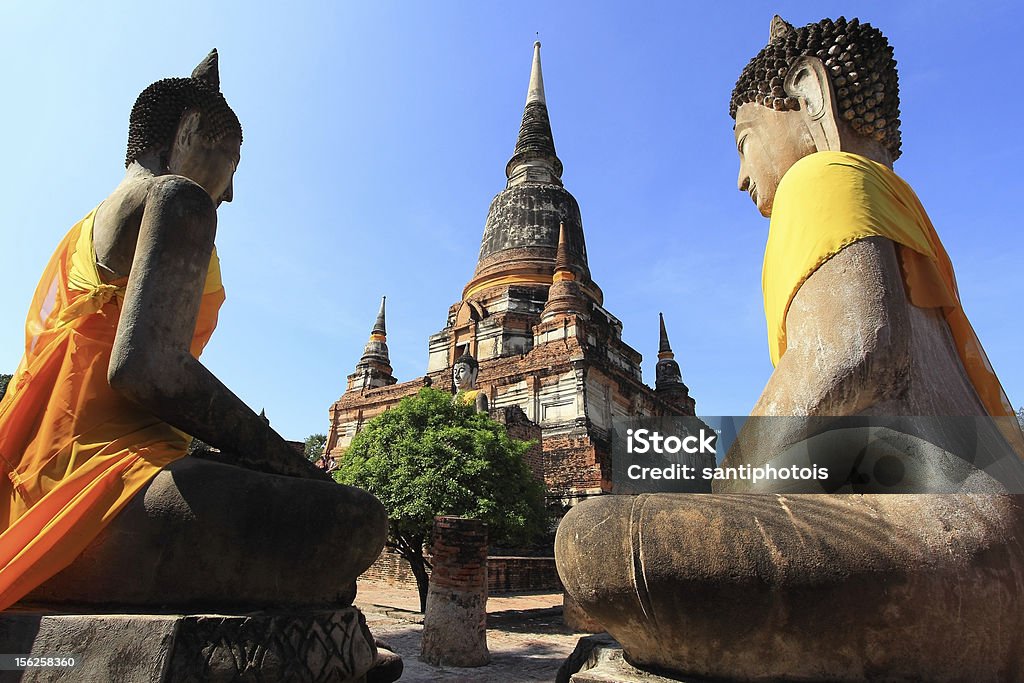 Estatua de Buda, Wat Yai Chai Mongkol - Foto de stock de Arquitectura libre de derechos