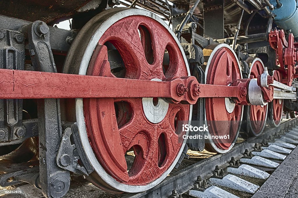 Antiga locomotiva a vapor rodas - Foto de stock de Antigo royalty-free