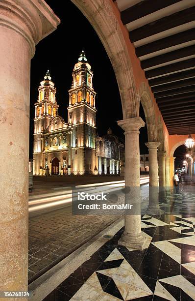 Foto de Catedral De La Concepcion Em Campeche e mais fotos de stock de Noite - Noite, Concepción, Monumento
