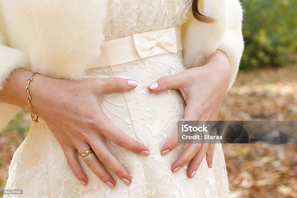임신 테크에서 - 로열티 프리 결혼 반지 스톡 사진