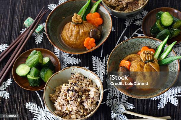 Giapponese Pranzo Per Due Persone - Fotografie stock e altre immagini di Fagottino ripieno - Fagottino ripieno, Alimentazione sana, Cetriolo