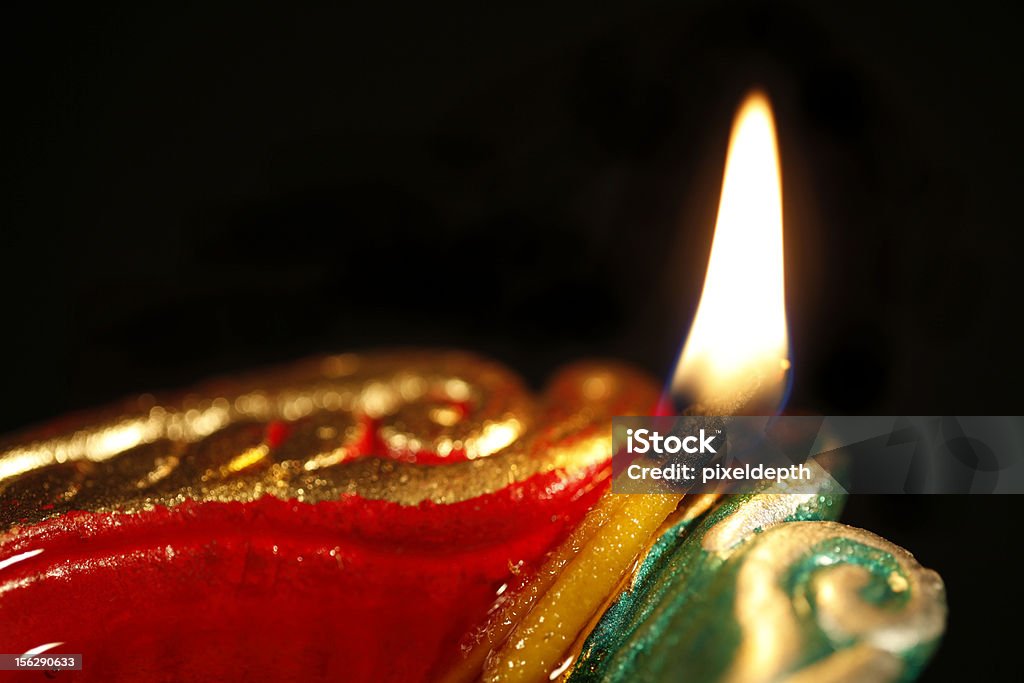 Hermoso Diwali Diya (deepak - Foto de stock de Amarillo - Color libre de derechos