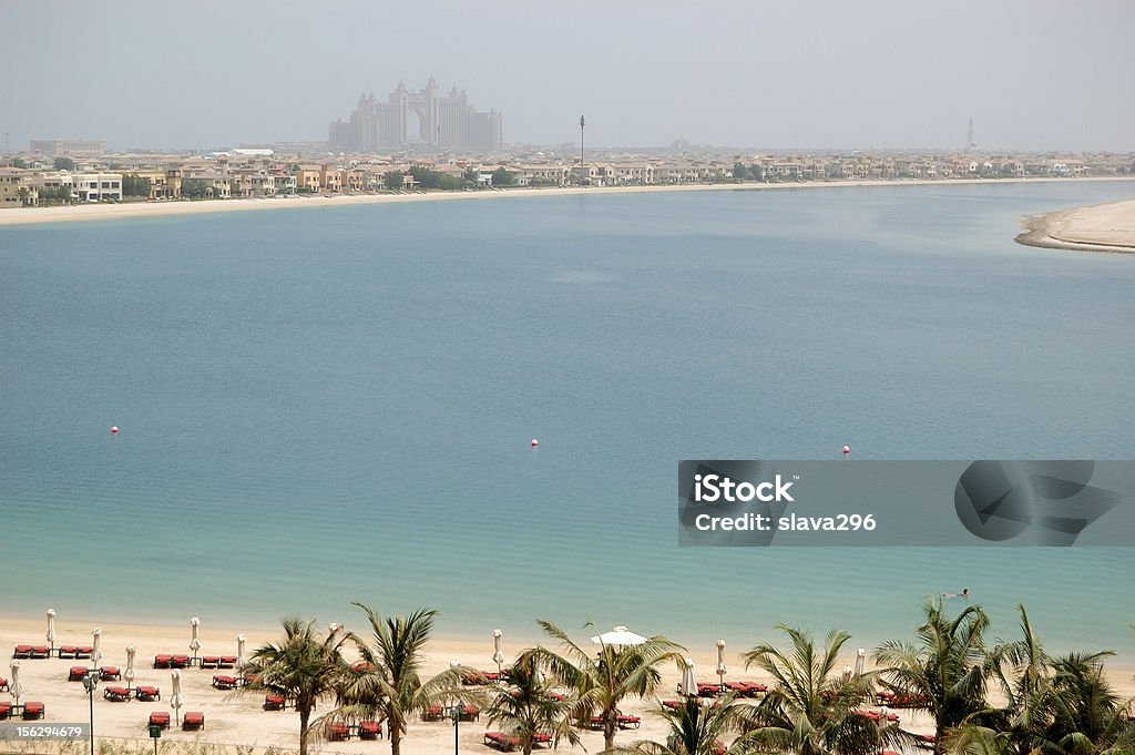 La plage de l'hôtel de luxe sur l'île Palm Jumeirah - Photo de Atlantis The Palm libre de droits
