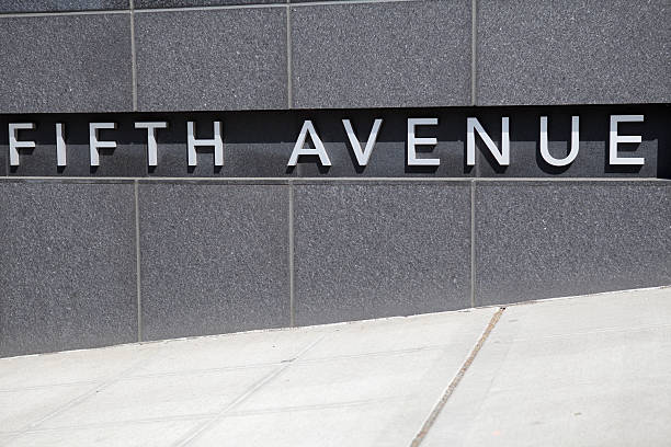 istock Fifth Avenue Sign 156300836