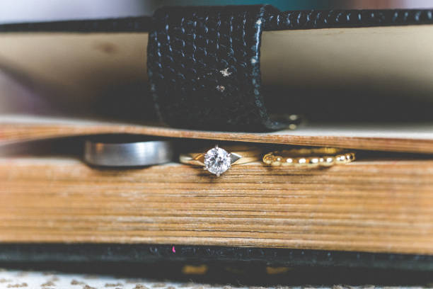 istock Gold Wedding Rings and Jewelry 1563062087