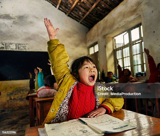Китайский Школы Дети — стоковые фотографии и другие картинки Бедность - Бедность, Образование, Школьное здание