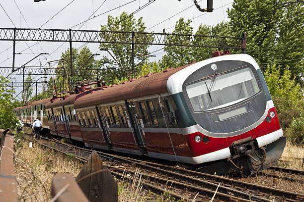 Shocking image of an entire train being derailed Derailed electric multiple unit (EMU) derail stock pictures, royalty-free photos & images