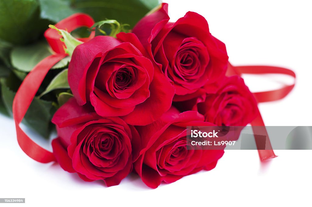 Ramo de rosas rojas - Foto de stock de Belleza de la naturaleza libre de derechos