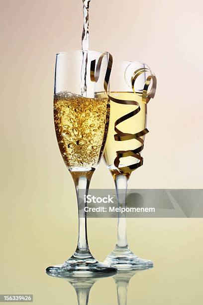 Champagnerfeier Stockfoto und mehr Bilder von Alkoholisches Getränk - Alkoholisches Getränk, Bewegung, Champagnerglas