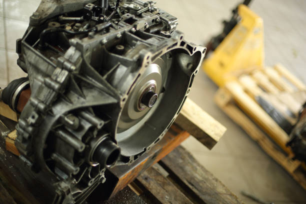 istock Repair cars 1563411368