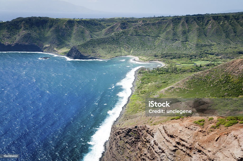 Isola di Molokai Landforms della costa. - Foto stock royalty-free di Veduta aerea