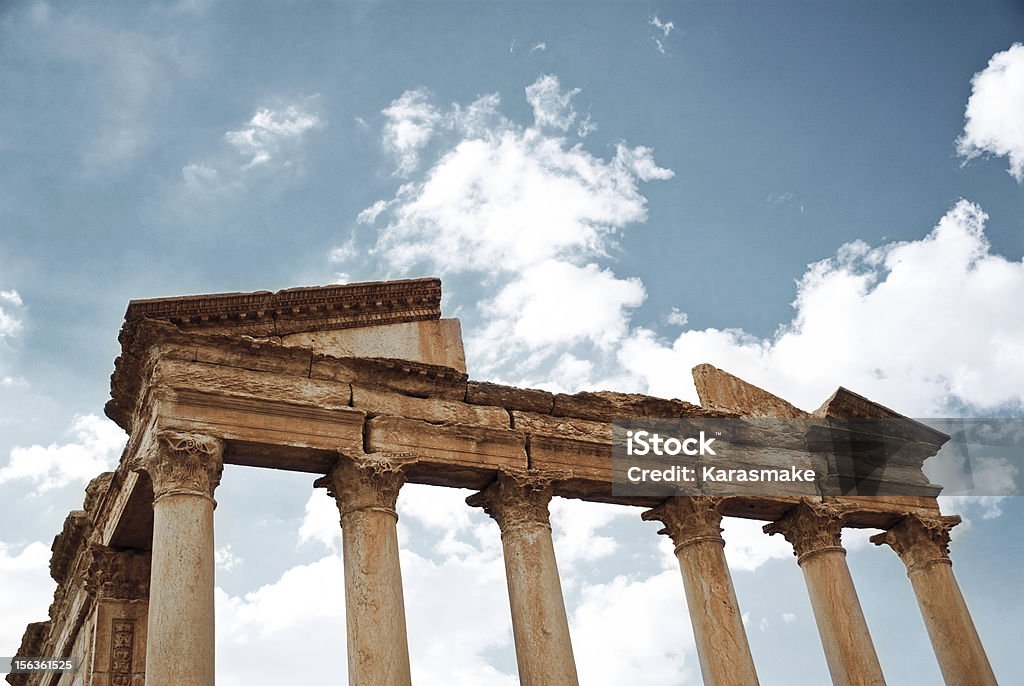 Tempio romano, Tadmor - Foto stock royalty-free di Ambientazione esterna