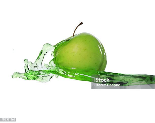 グリーンアップルジュースの小川 - きれいにするのストックフォトや画像を多数ご用意 - きれいにする, しずく, しぶきを上げる