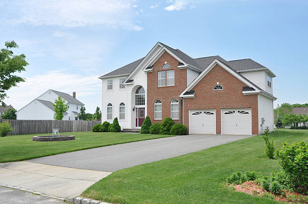 istock Beautiful Suburban Home 156375781