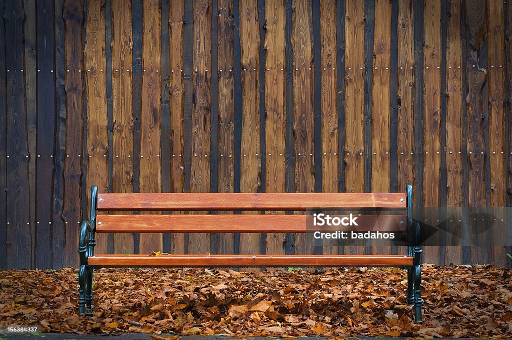 Panca in legno - Foto stock royalty-free di Ambientazione esterna