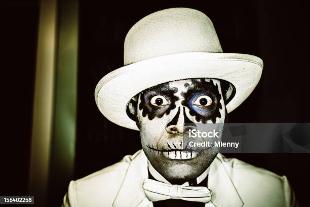 Día De Los Muertos Retrato De Hombre Raro Foto de stock y más banco de imágenes de Vudú - Vudú, Día de Todos los Santos, Raro